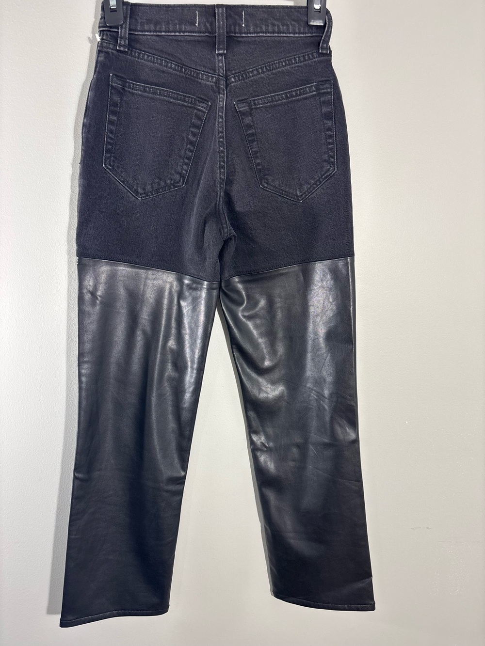 Abercrombie & Fitch 90s Straight Ultra High Rise Faux Leather Jeans 23/000 NWT - Picture 5 of 10